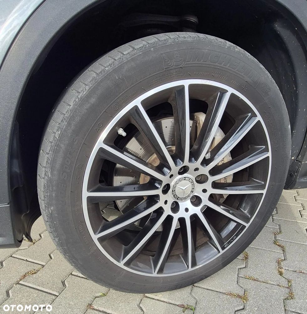 Mercedes-Benz GLC - 12