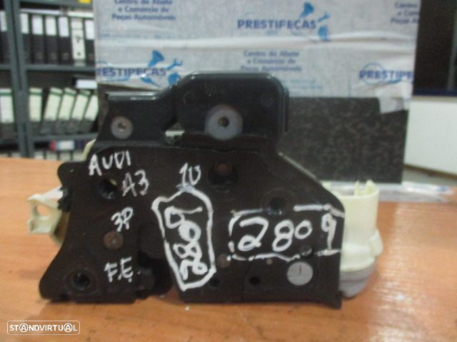 Fecho 4F1837015 AUDI A6 3 4F FASE 1 2005 3.0TDI 4X4 V6 24V 225CV 4P CINZENTO FE 9 PINOS - 2