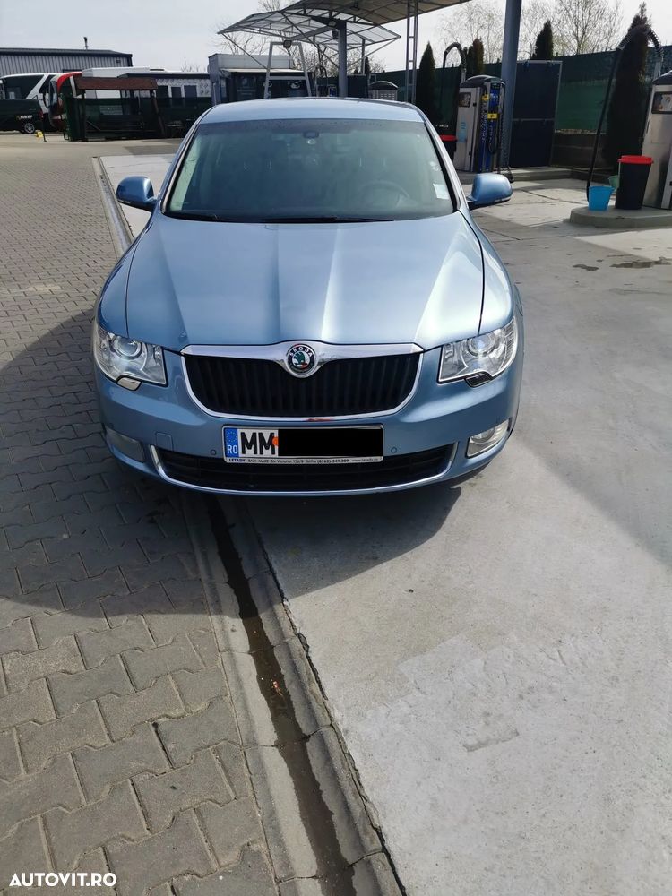 Skoda Superb 2.0 TDI Ambition - 1