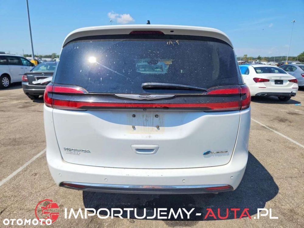 Chrysler Pacifica - 6