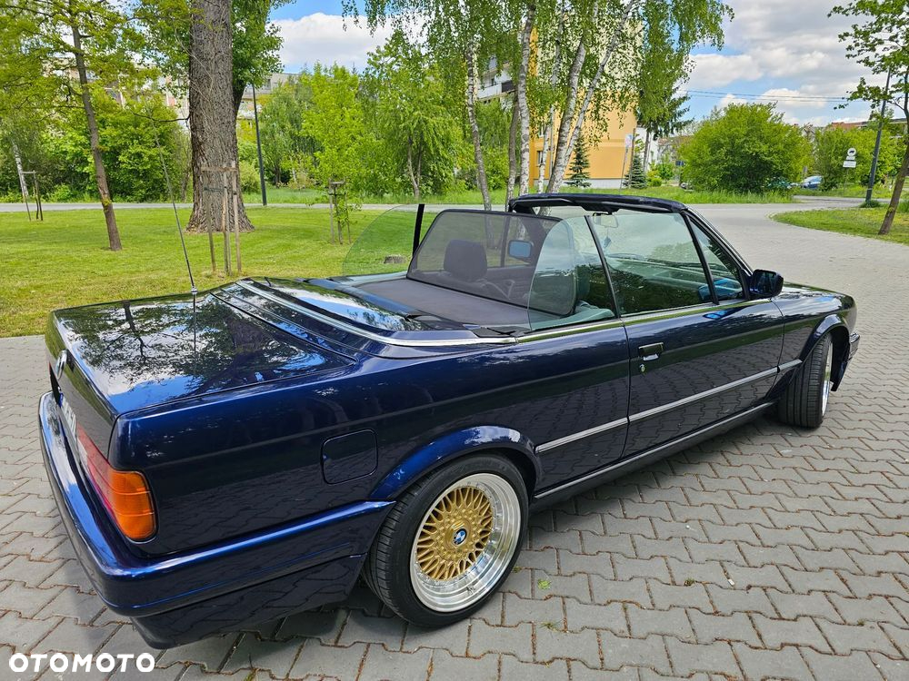 BMW Seria 3 320i - 12