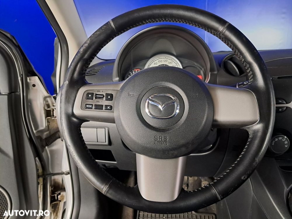 Mazda 2 - 11