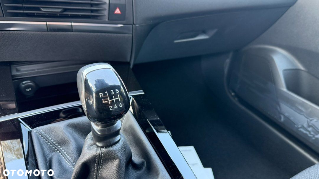 Opel Astra - 11