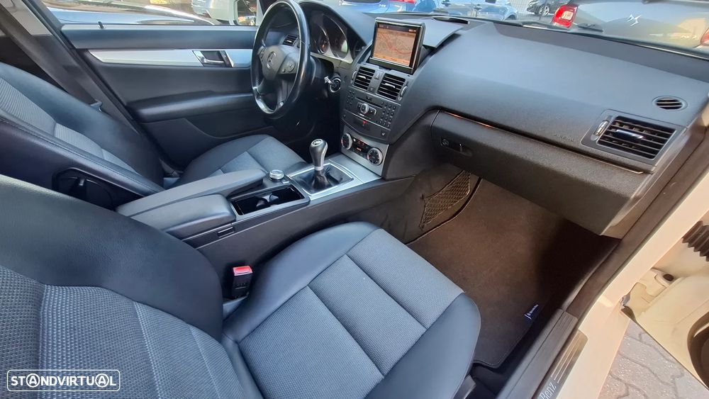 Mercedes-Benz C 220 Station CDI Avantgarde Edition - 27