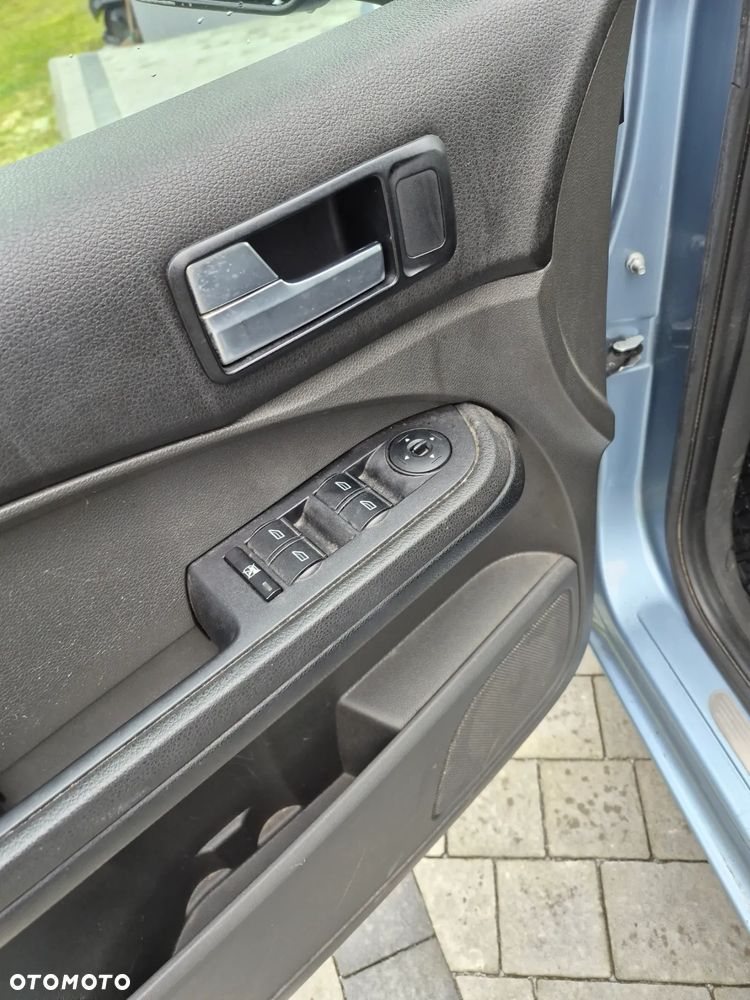 Ford Focus C-Max 1.8 Ghia - 12