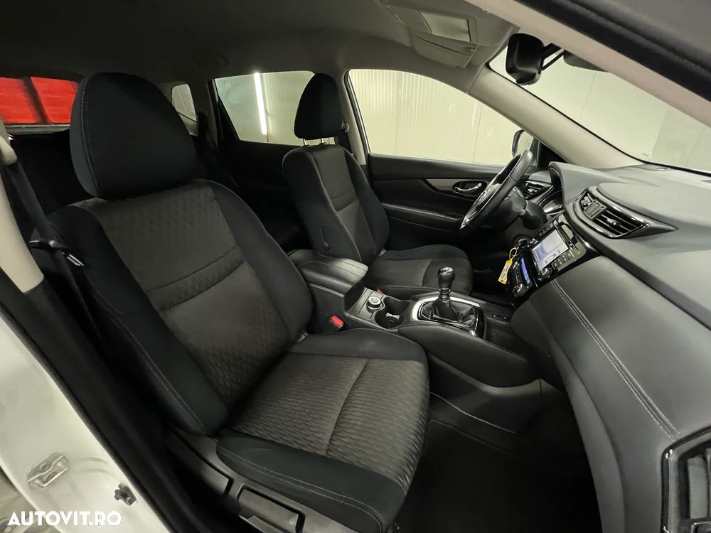 Nissan X-Trail 1.7 dCi ALL-MODE 4x4i Acenta - 11