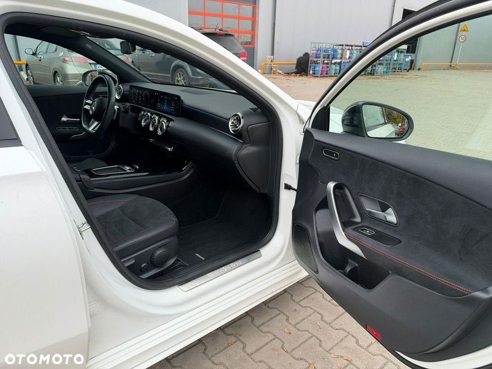 Mercedes-Benz Klasa A 200 7G-DCT AMG Line - 18