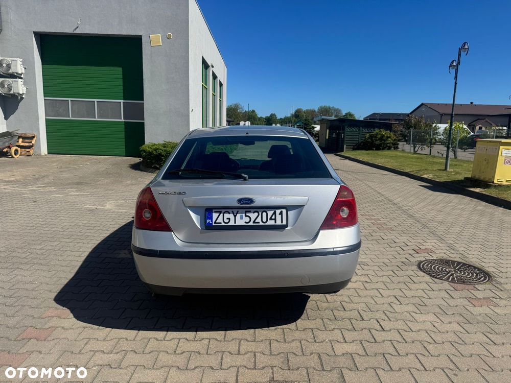 Ford Mondeo 1.8 Ghia - 5