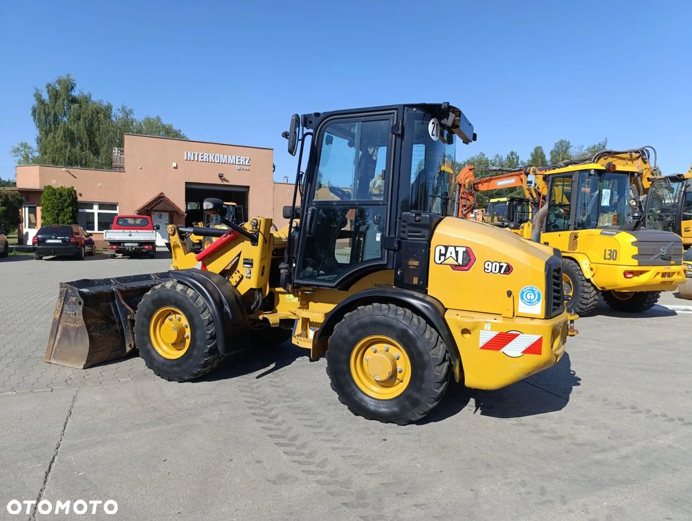 Caterpillar 907 - 1