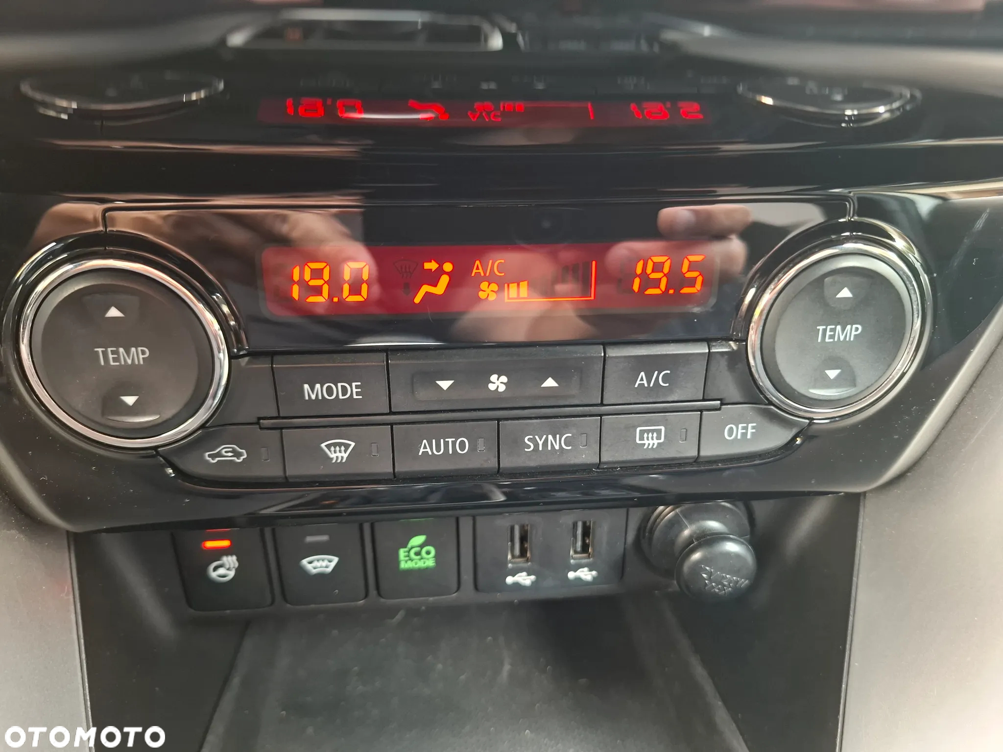 Mitsubishi Eclipse Cross 1.5 T Invite Plus CVT - 25