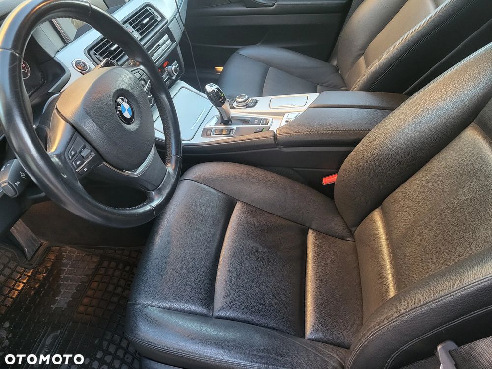 BMW Seria 5 518d - 13