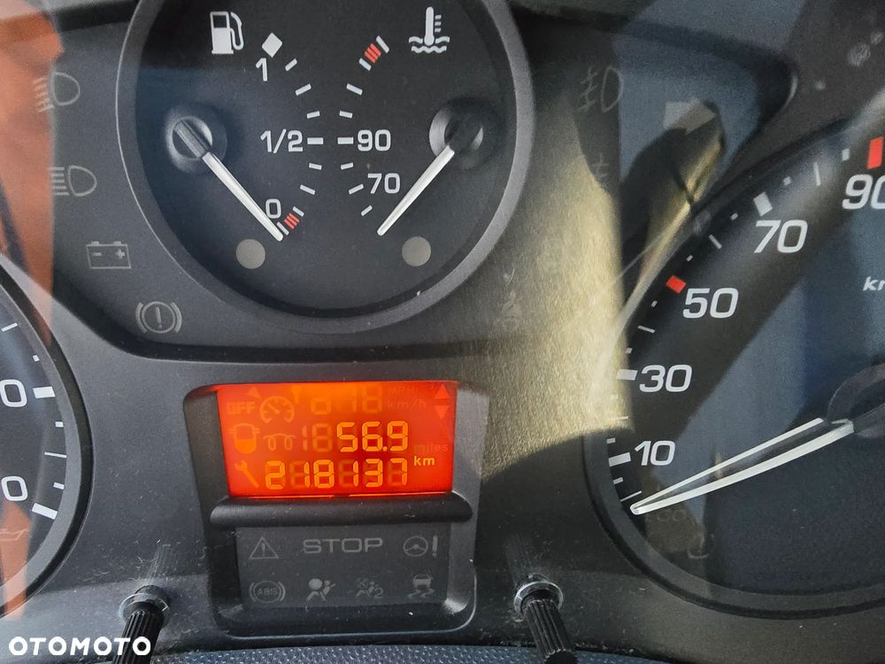 Peugeot Expert - 18