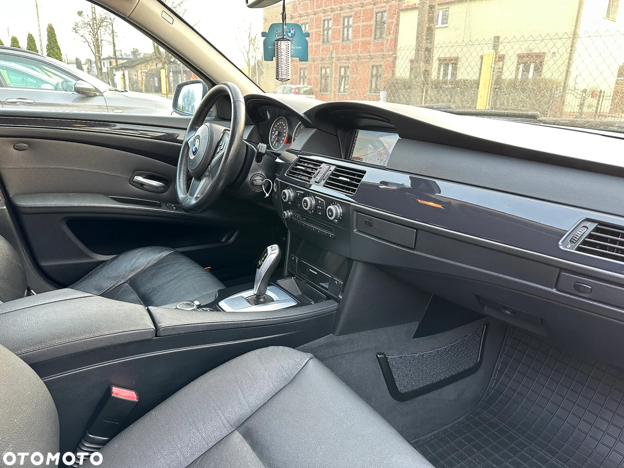 BMW Seria 5 525d xDrive Touring Edition Exclusive - 29