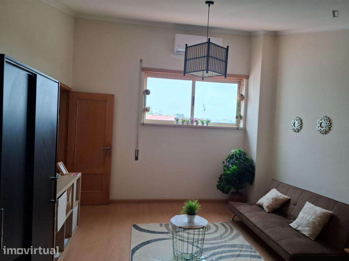 Quarto - localizado em Leiria - Grande imagem: 2/6