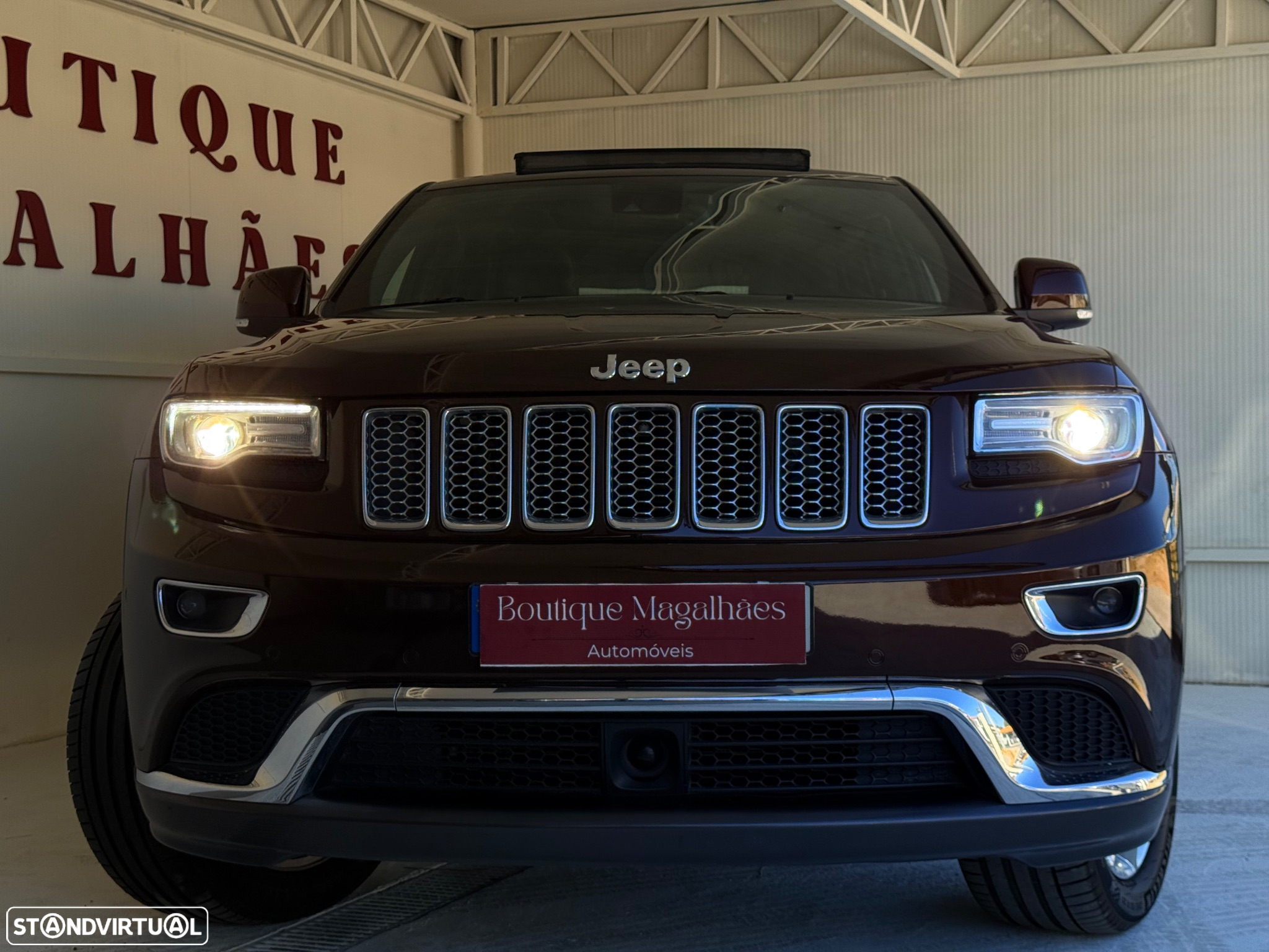 Jeep Grand Cherokee 5.7 V8 HEMI 4WD Auto Summit - 10