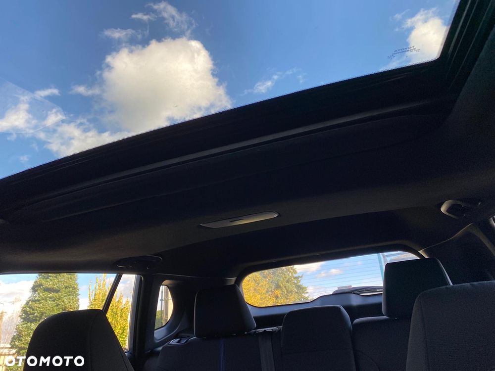 Toyota Corolla Cross - 12