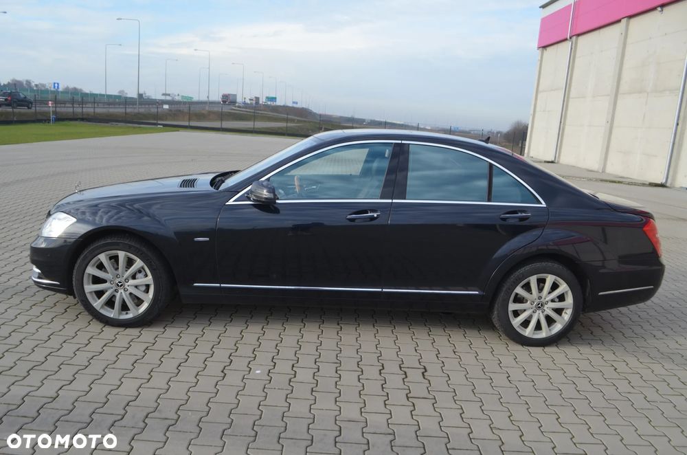 Mercedes-Benz Klasa S 350 CDI 4Matic DPF 7G-TRONIC BlueEFFICIENCY - 39