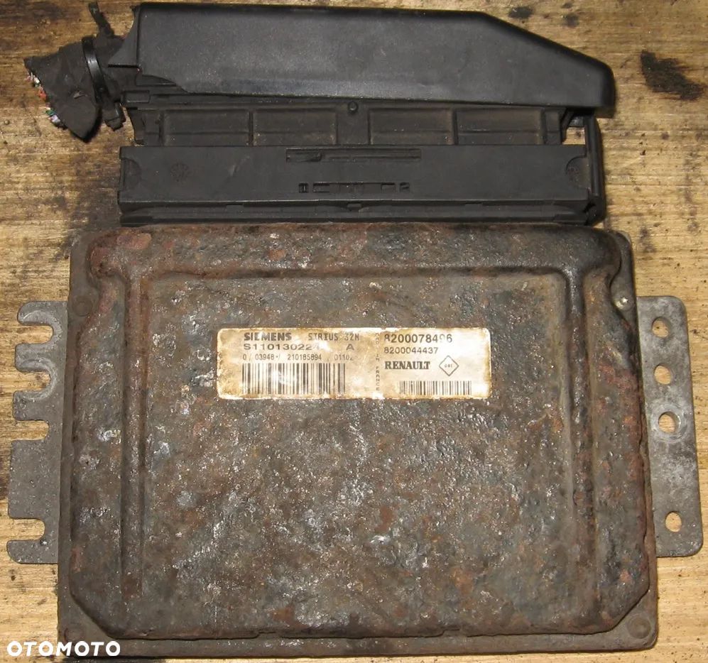 sterownik silnika ESPACE III SCENIC 2.0 16V 8200078496 RENAULT - 1