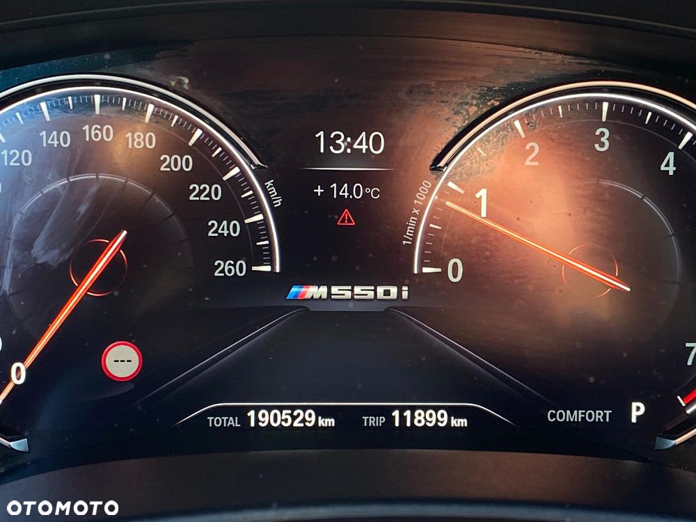 BMW Seria 5 M550i xDrive sport - 21