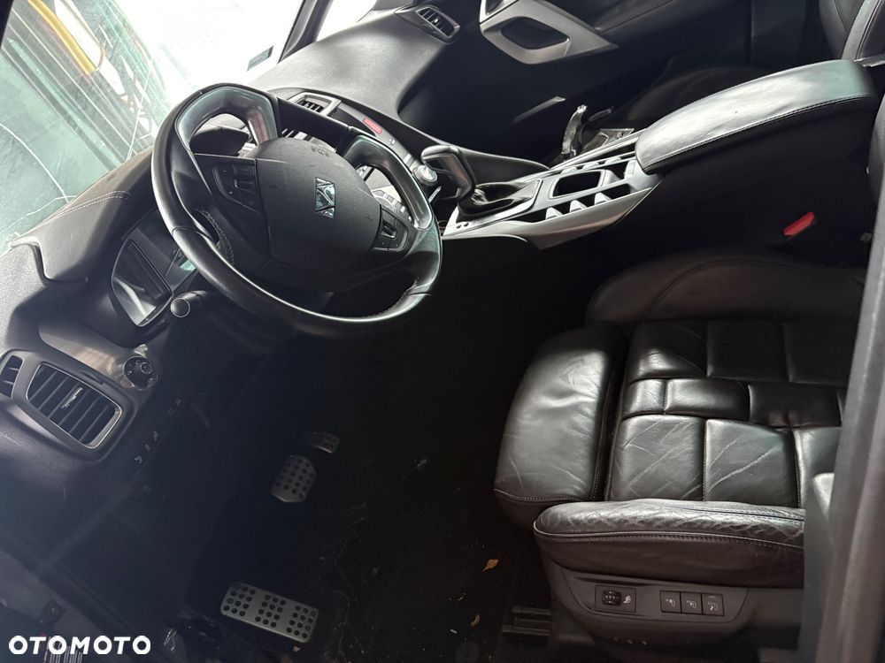 DS Automobiles DS 5 - 5