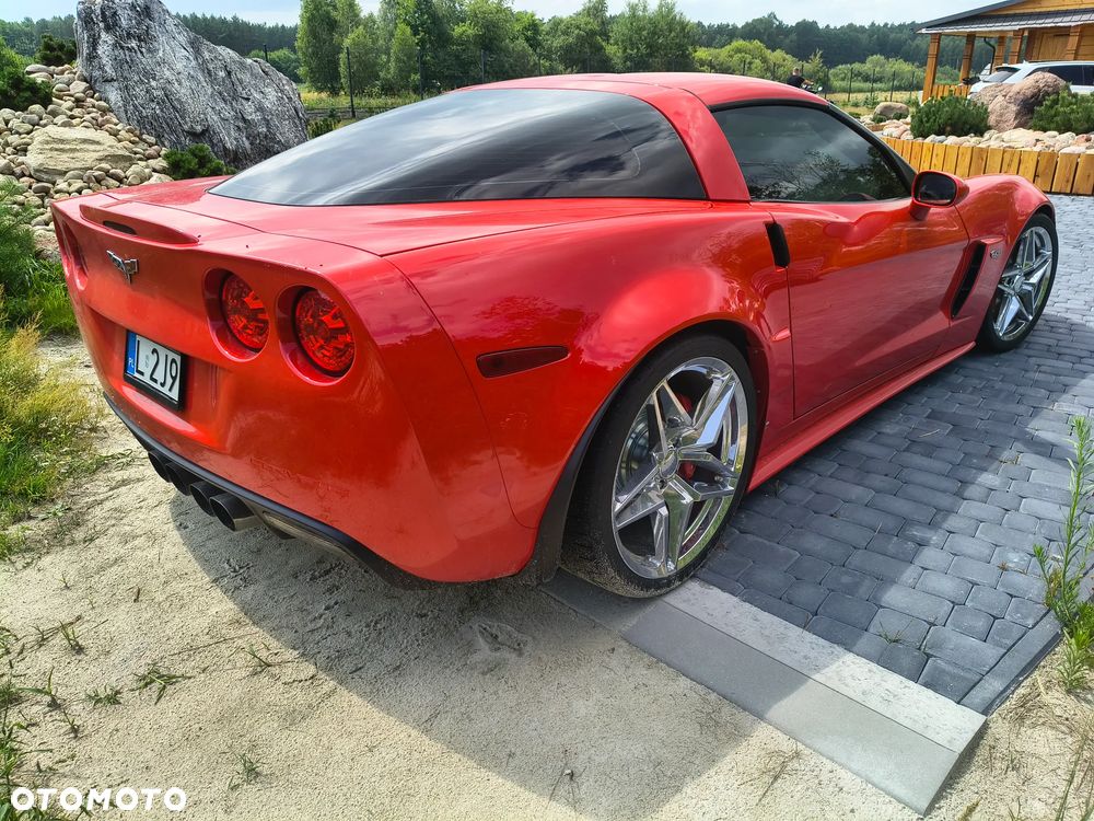 Chevrolet Corvette - 5