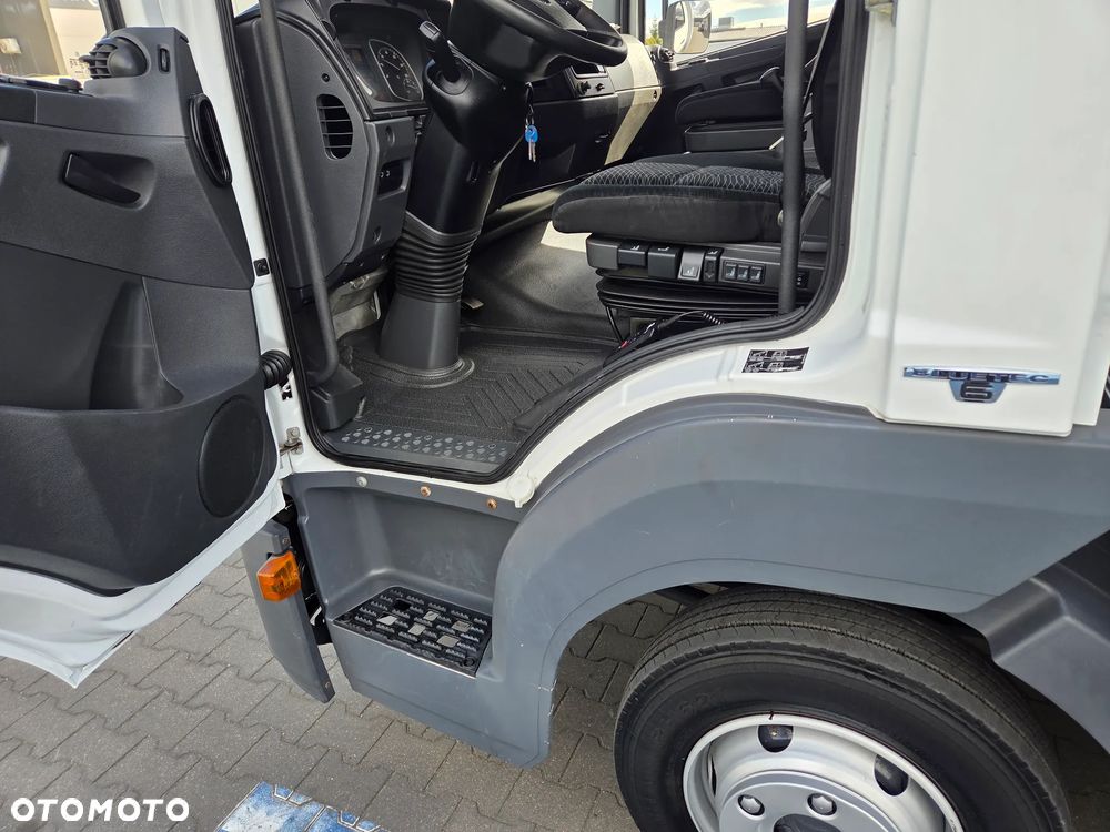 Mercedes-Benz Atego 821 - 23