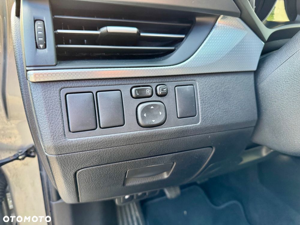 Toyota Avensis Touring Sports 1.8 Executive - 15