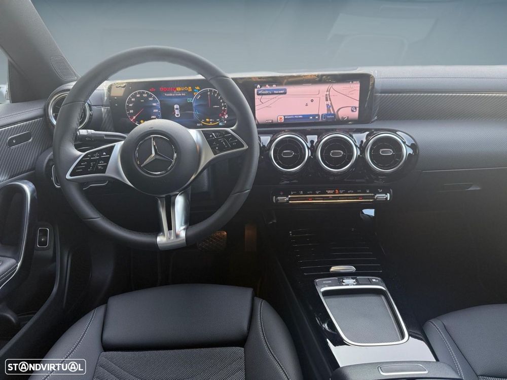 Mercedes-Benz CLA 250 e - 12