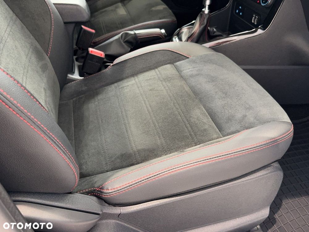 Ford EcoSport - 16