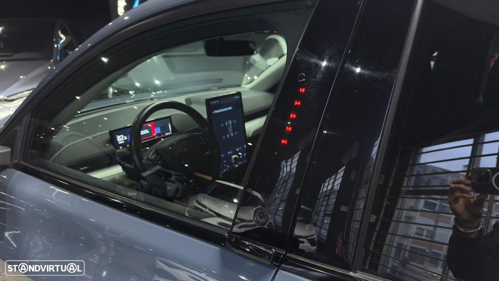 Ford Mustang Mach-E Standard - 11