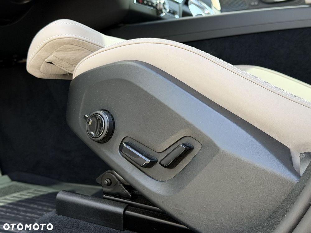 Volvo XC 60 - 21