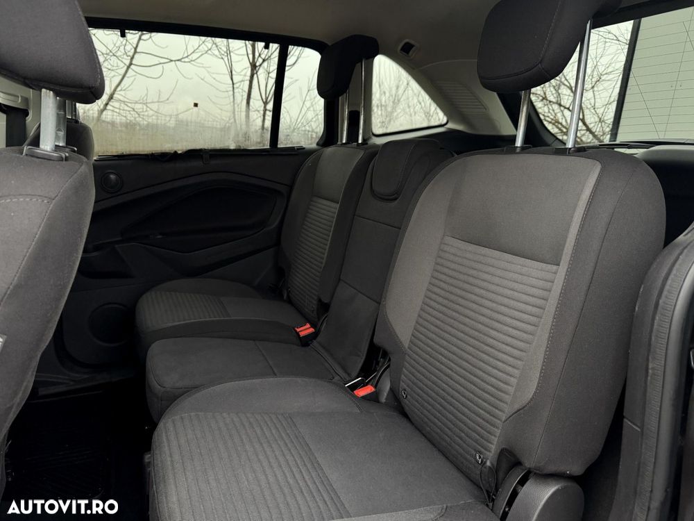 Ford Grand C-Max - 16