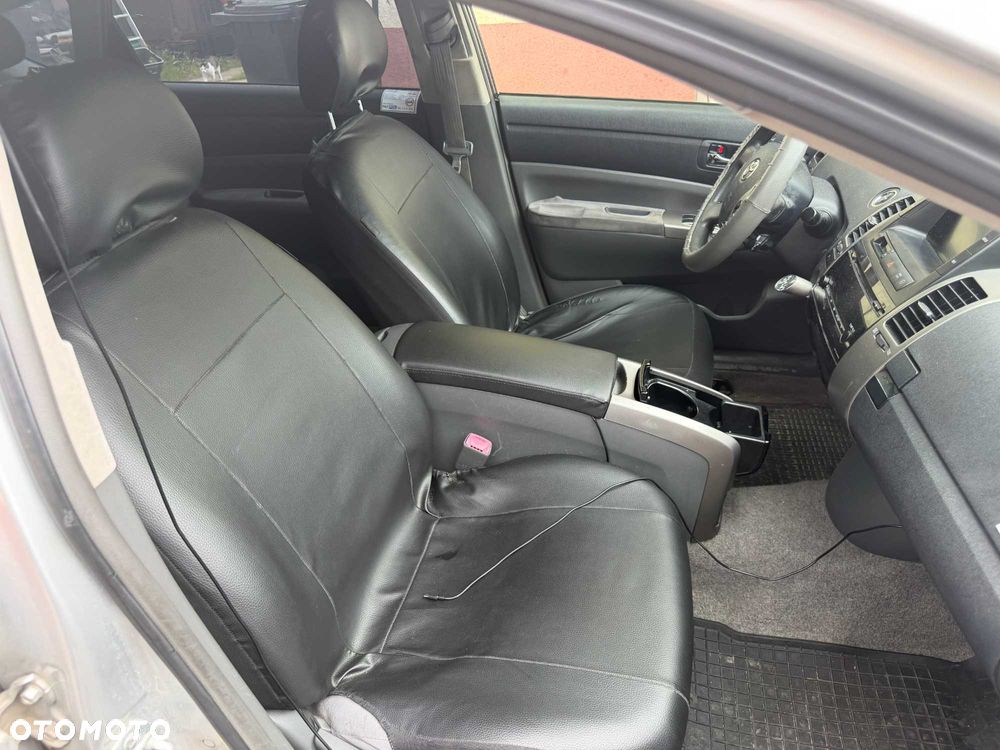 Toyota Prius - 3