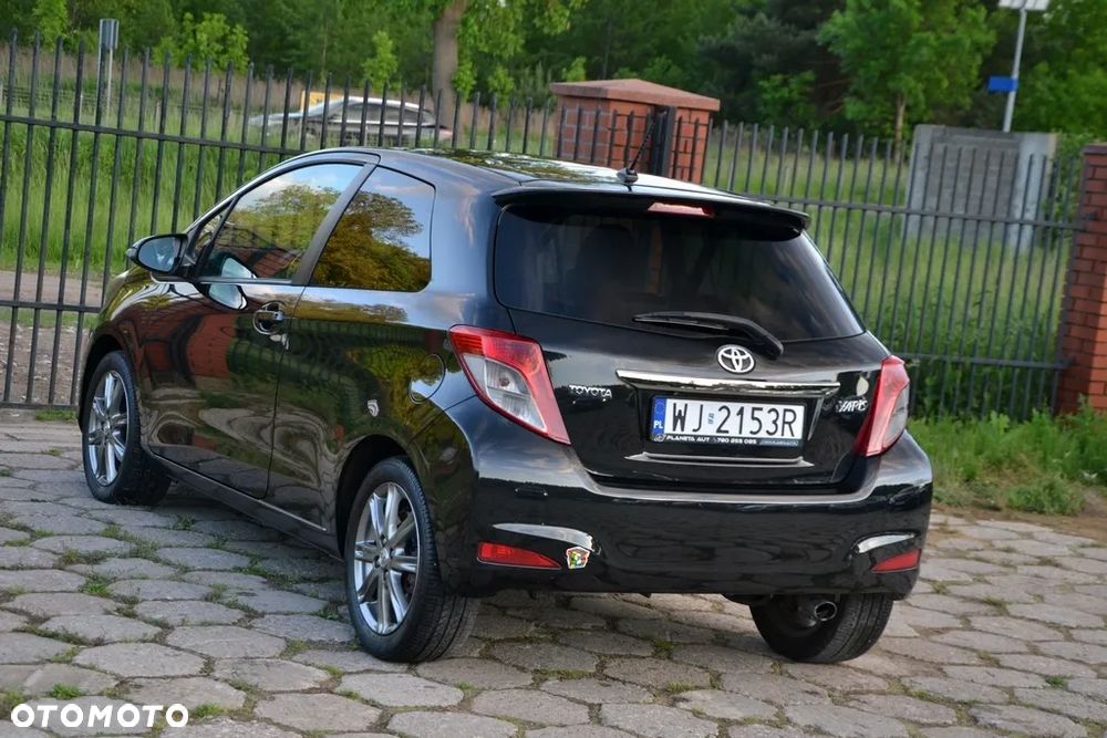 Toyota Yaris 1.33 VVT-i Executive - 3
