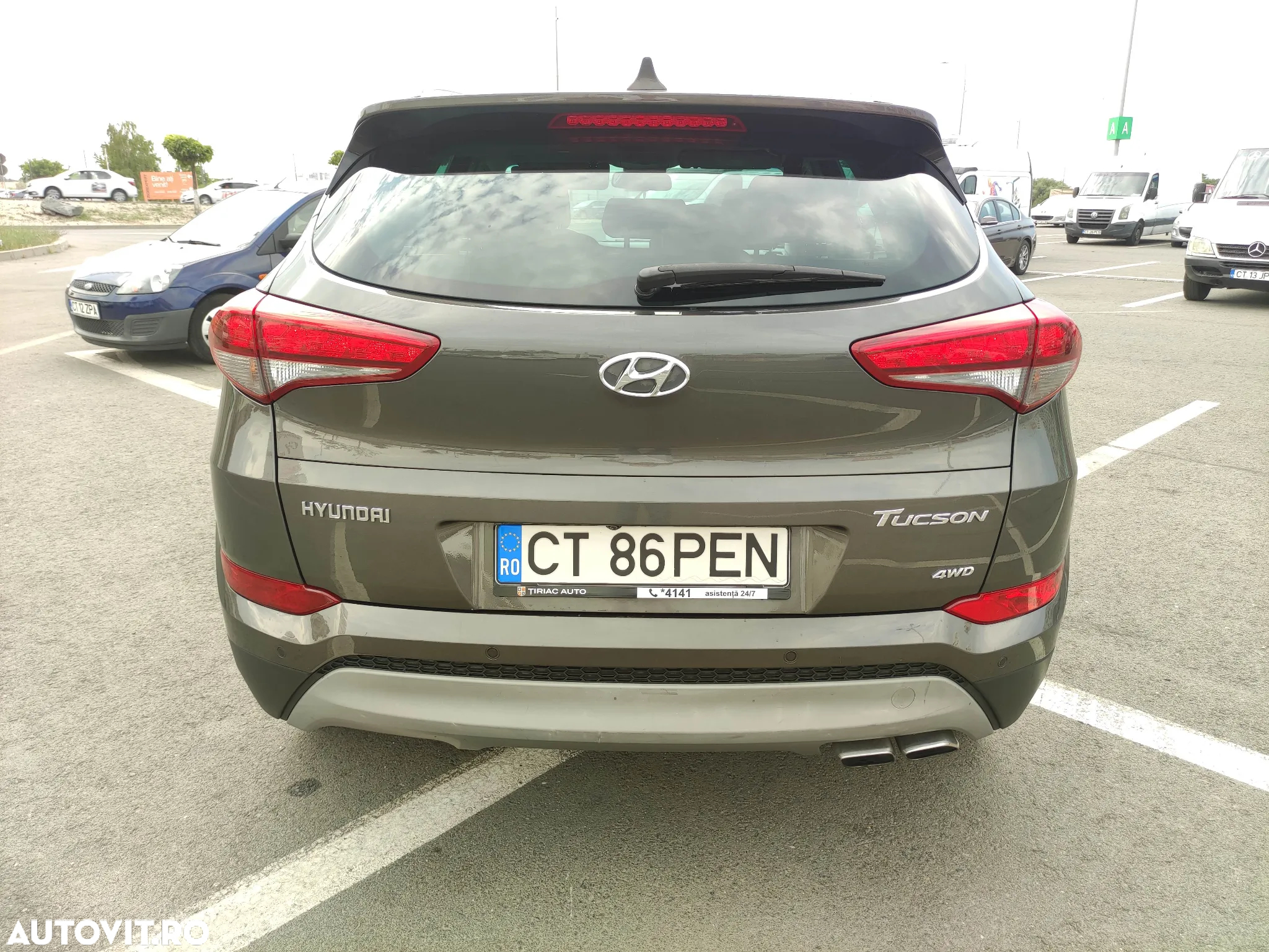 Hyundai Tucson 2.0 CRDI 4WD 6AT Luxury+ - 3