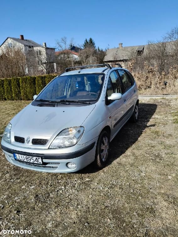 Renault Scenic - 1