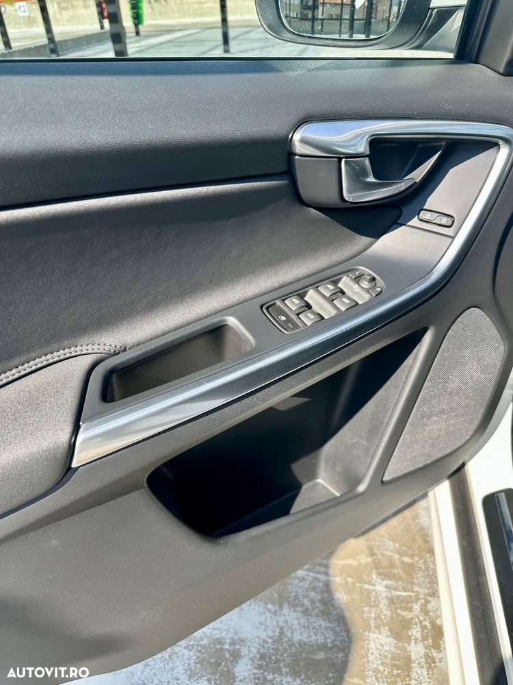 Volvo XC 60 D4 VEA Start-Stop Momentum - 12