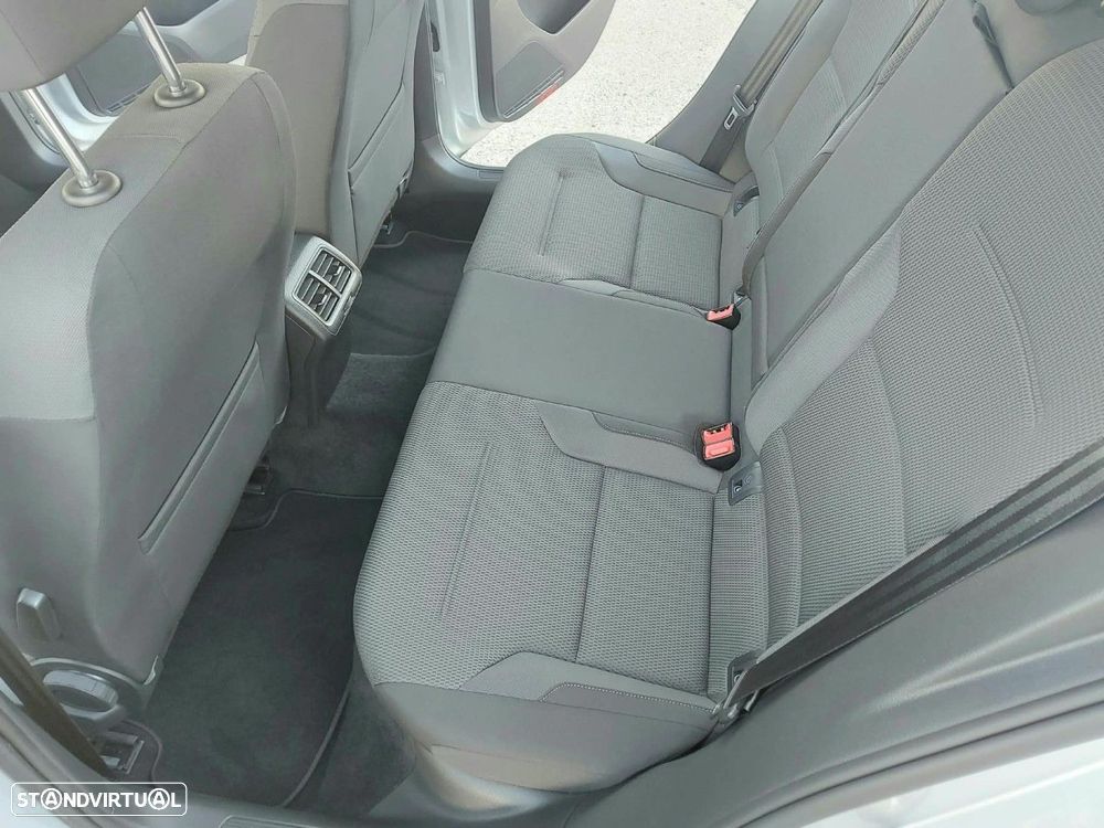VW Golf 1.6 TDi GPS Edition - 28