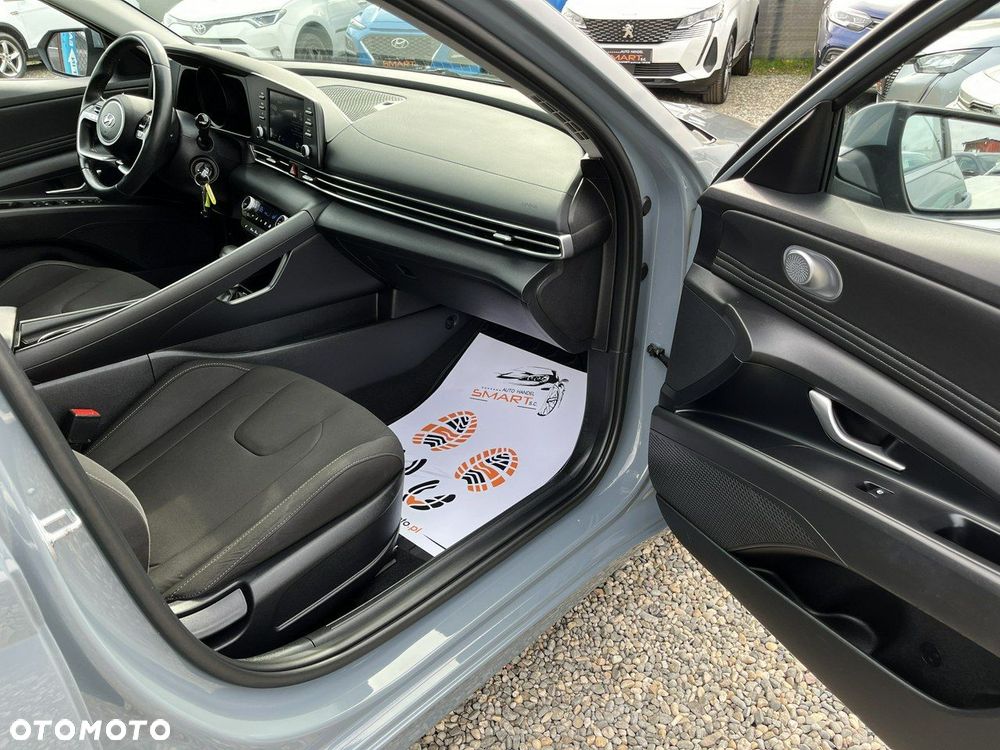 Hyundai Elantra 1.6 Smart CVT - 8