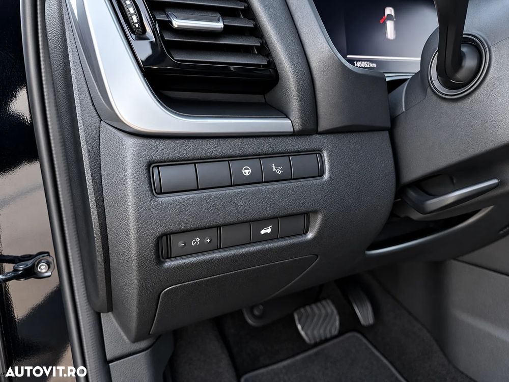 Nissan X-Trail e4ORCE 7 locuri Tekna - 17