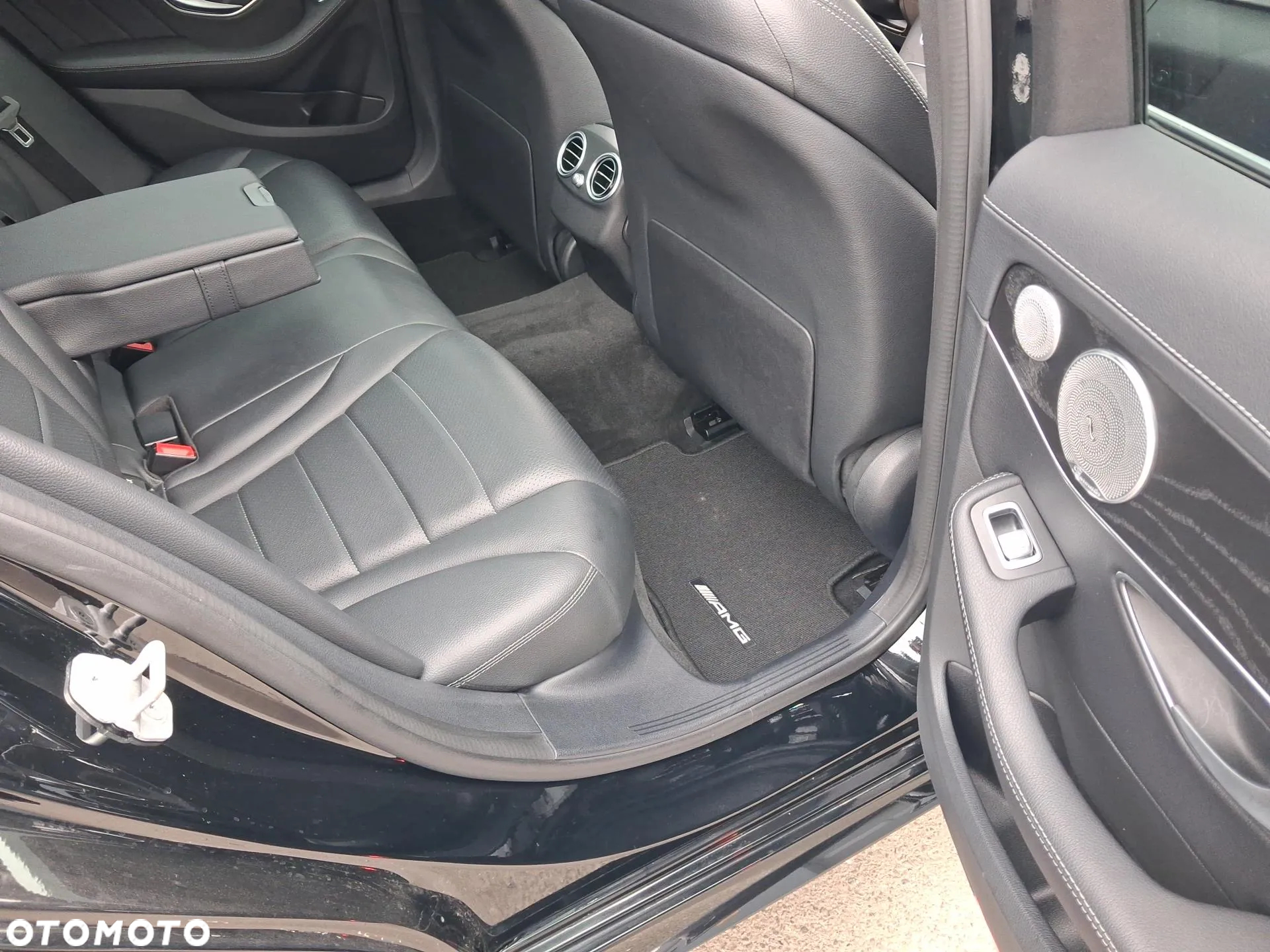 Mercedes-Benz Klasa C 300 7G-TRONIC Exclusive - 25