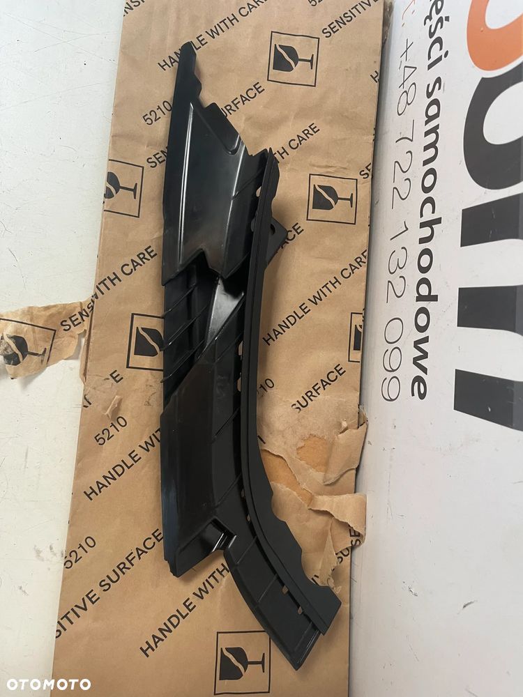 Cupra Leon Uchwyt / Mocowanie zderzaka przedniego 5FA807056 - 2