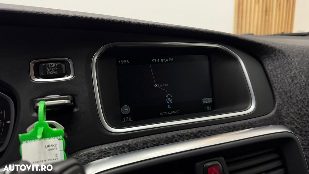 Volvo V40 D2 R Design - 19