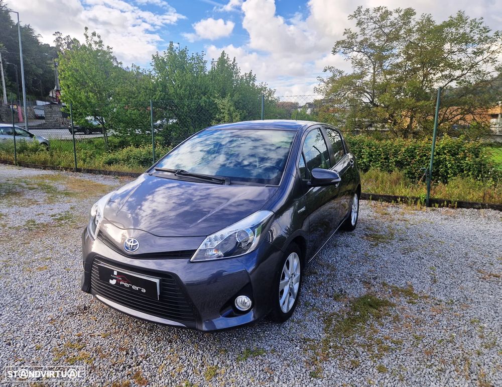 Toyota Yaris 1.5 HSD Sport+Navi - 17