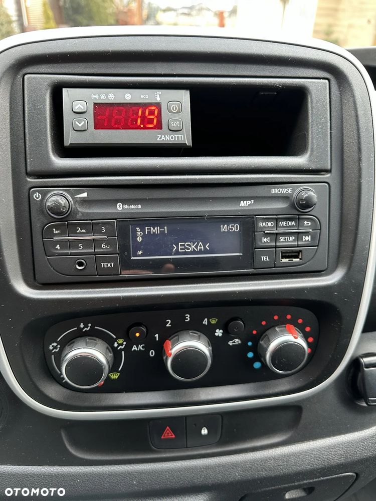 Renault Trafic - 14