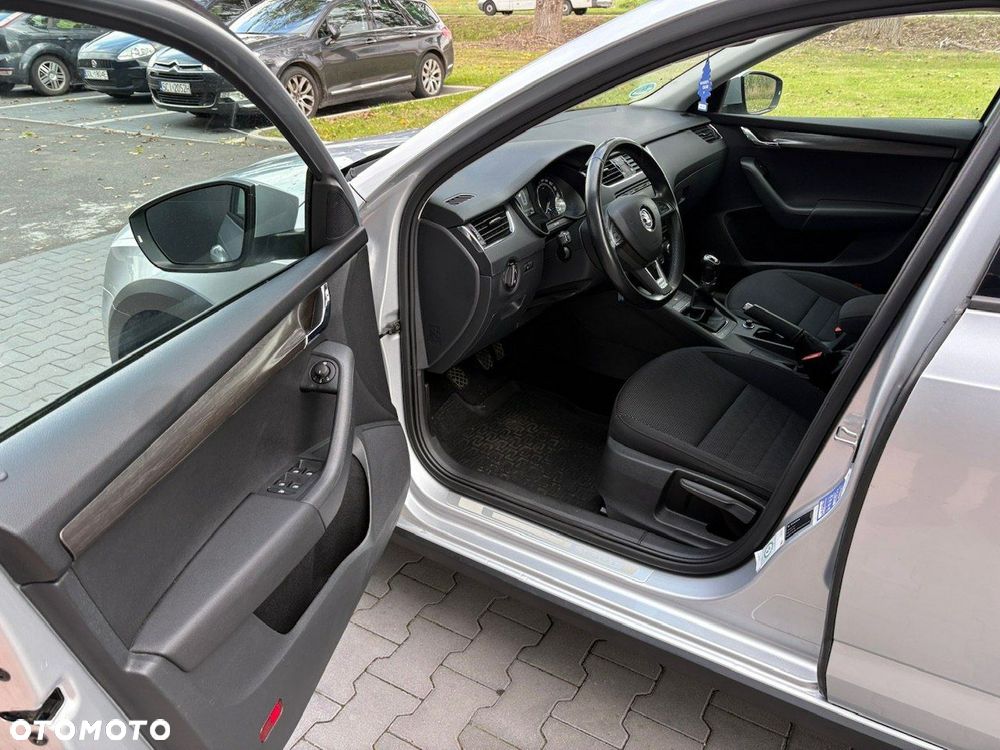 Skoda Octavia 2.0 TDI (Green tec) 4x4 Ambition - 12