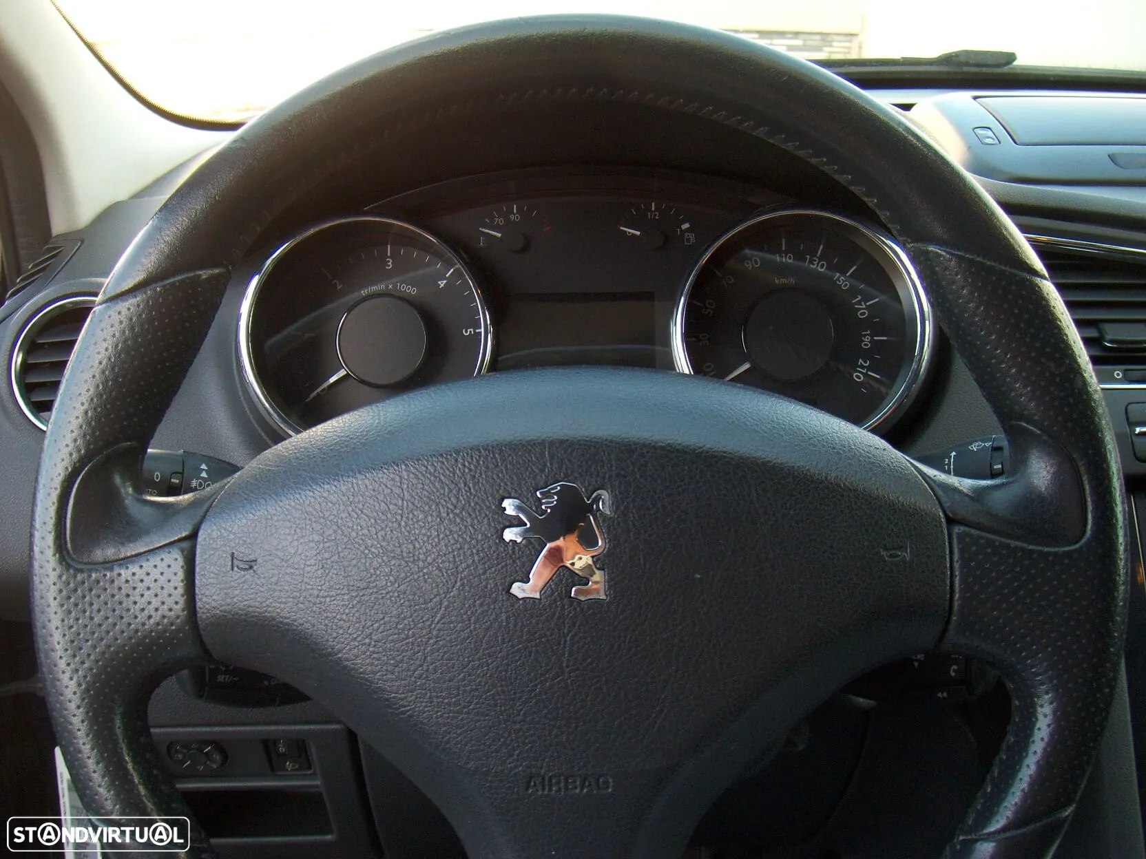 Peugeot 5008 1.6 HDi Executive JLL17 - 11