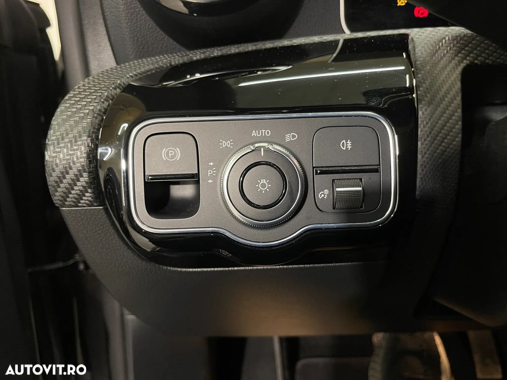 Mercedes-Benz CLA 200 7G-DCT - 22