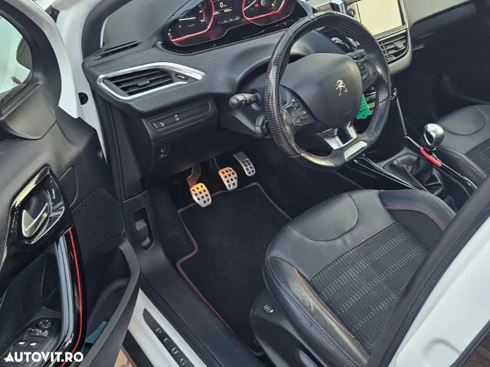 Peugeot 2008 - 6