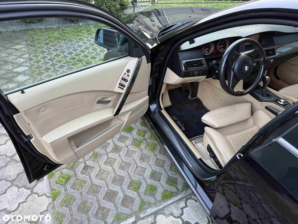 BMW Seria 5 530i - 24